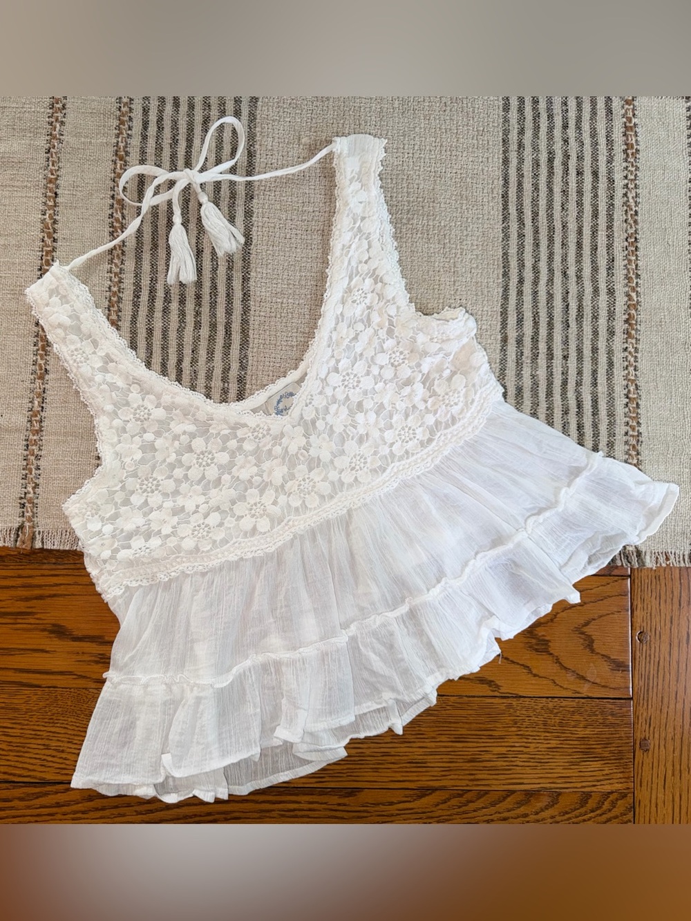 Blue Rain White Crochet Lace Floral Tank Top XS